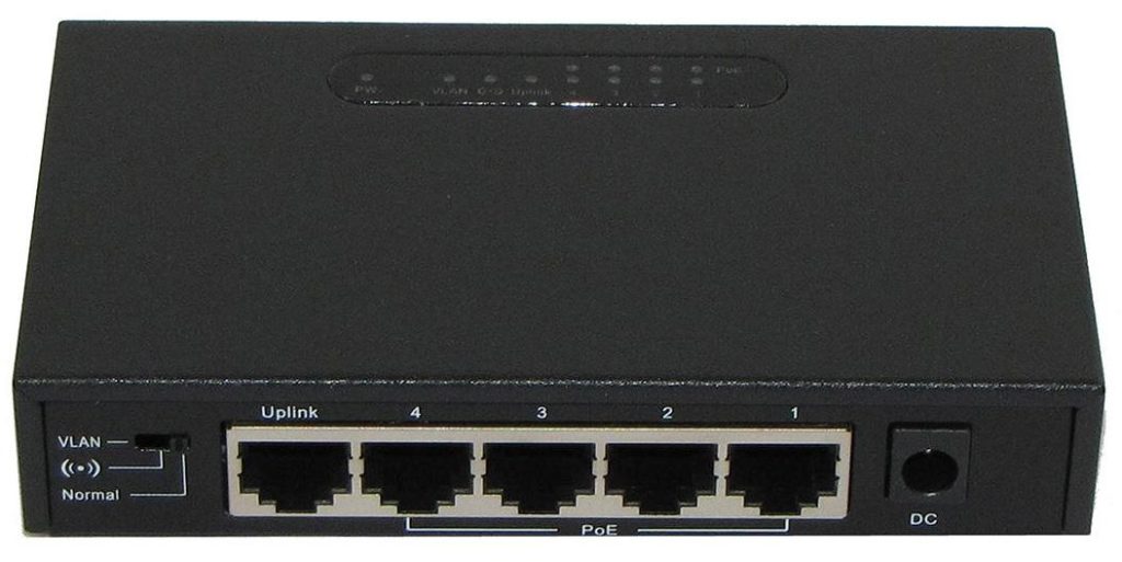 4 PORT 10/100 POE + 1 LAN